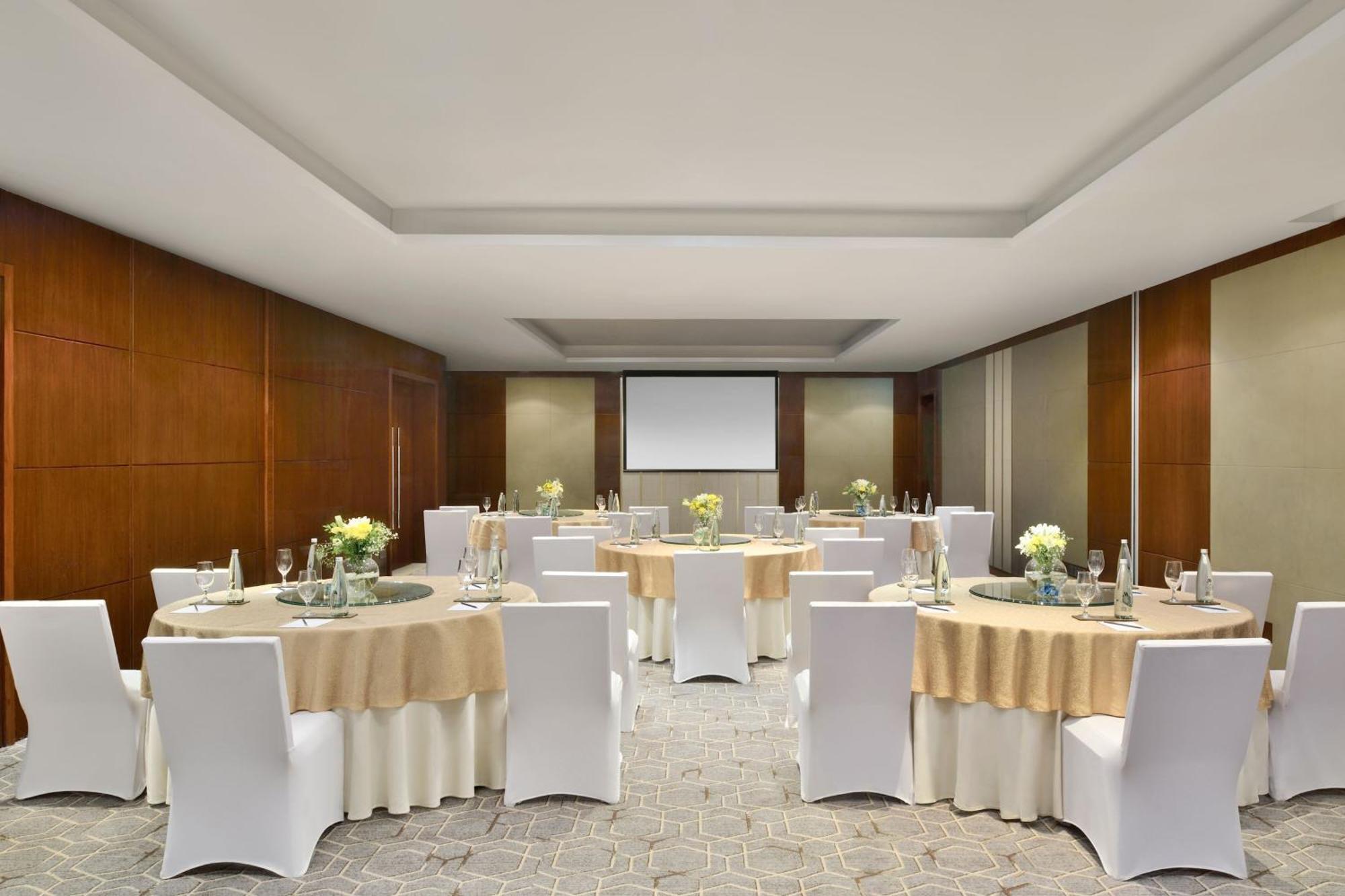 Kochi Marriott Hotel Eksteriør billede Meeting room