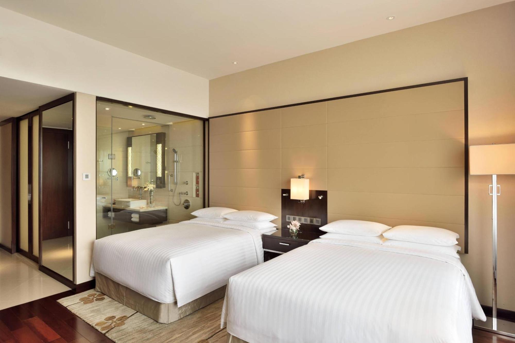 Kochi Marriott Hotel Eksteriør billede Deluxe Room