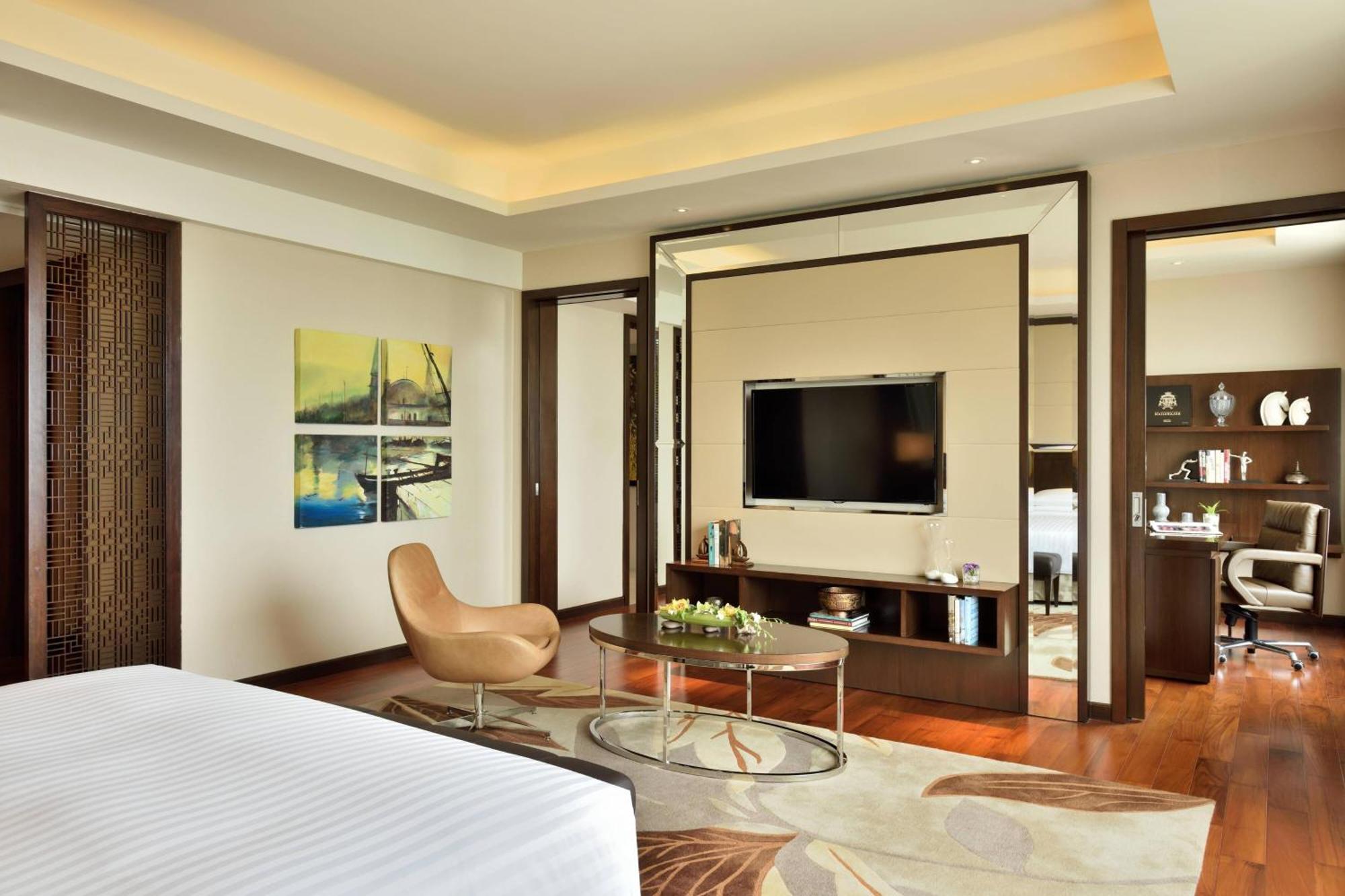 Kochi Marriott Hotel Eksteriør billede Suite at the hotel
